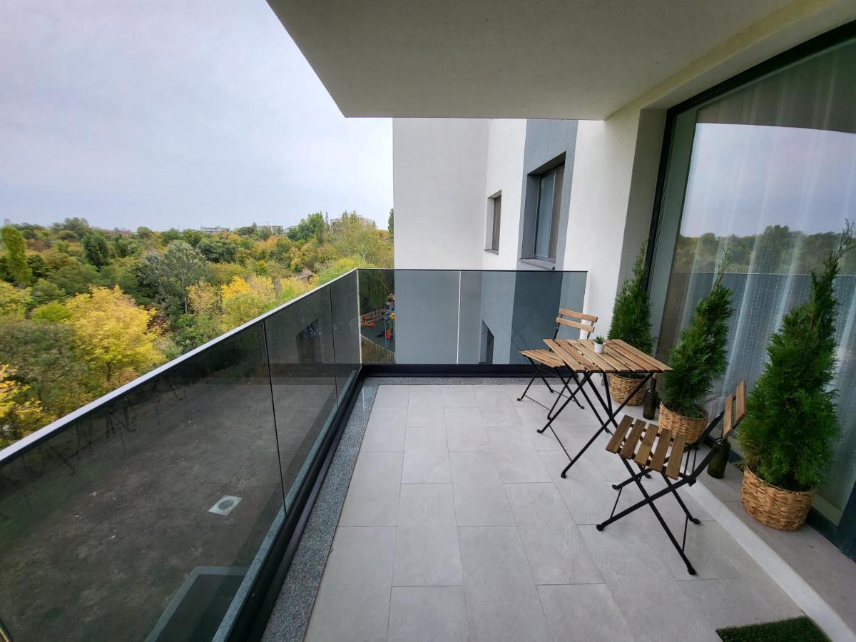 Green Tam - Nature Heaven - Private Parking Bukarest Exteriör bild